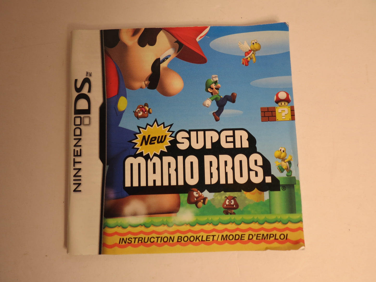 New Super Mario Bros. Nintendo DS Game CIB