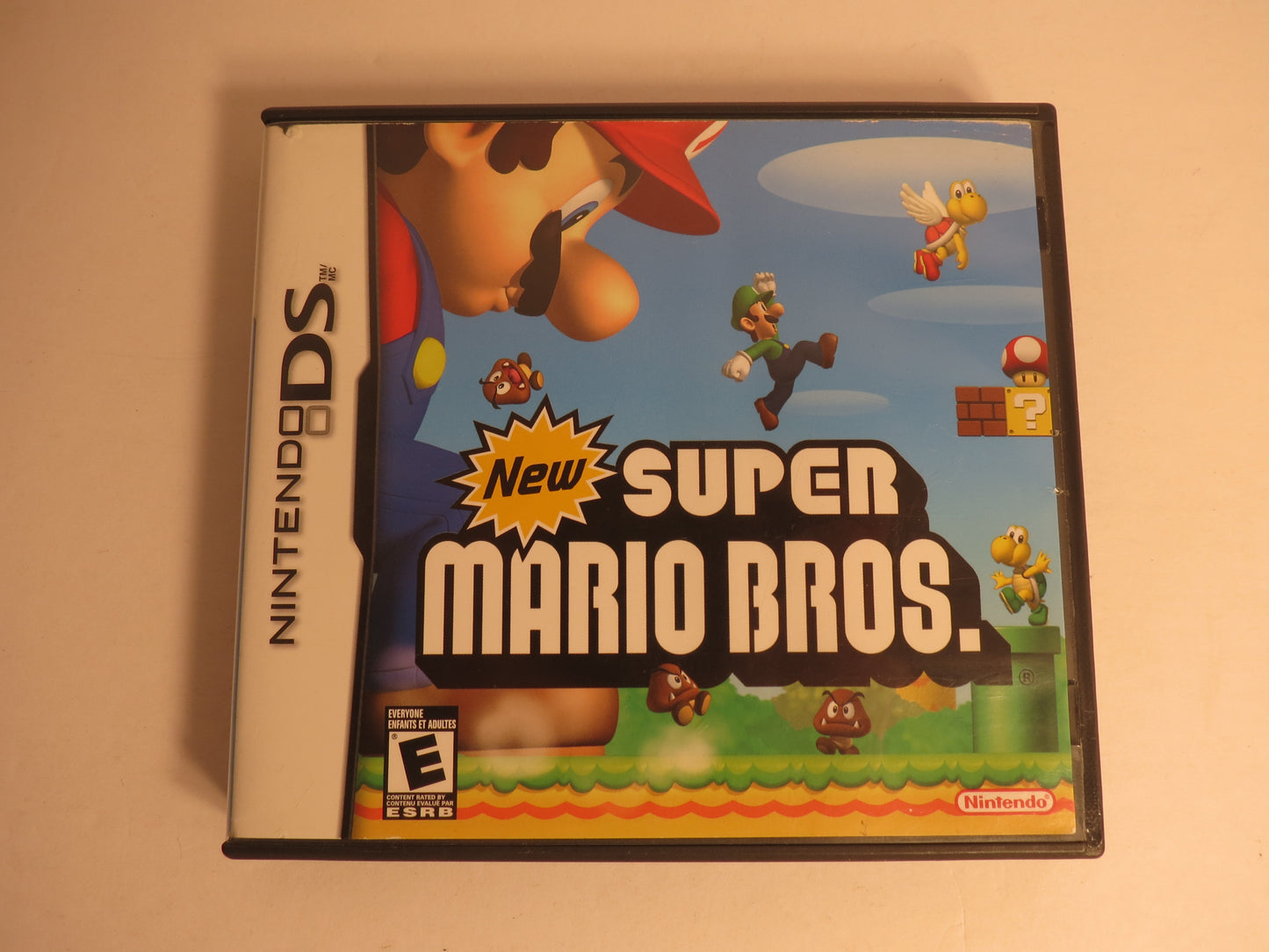 New Super Mario Bros. Nintendo DS Game CIB