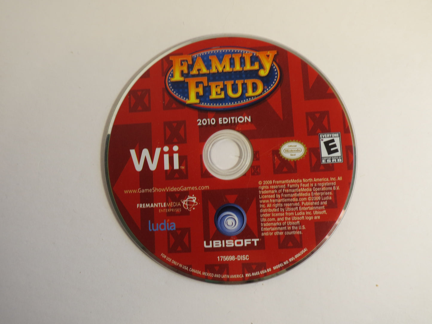 Family Feud 2010 Edition Nintendo Wii Game CIB
