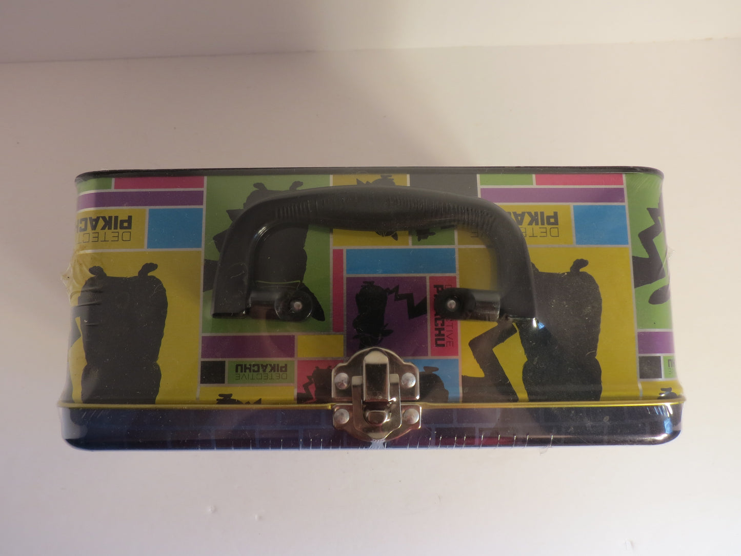 Detective Pikachu Pokemon Collector Chest Lunch Box Tin Sealed