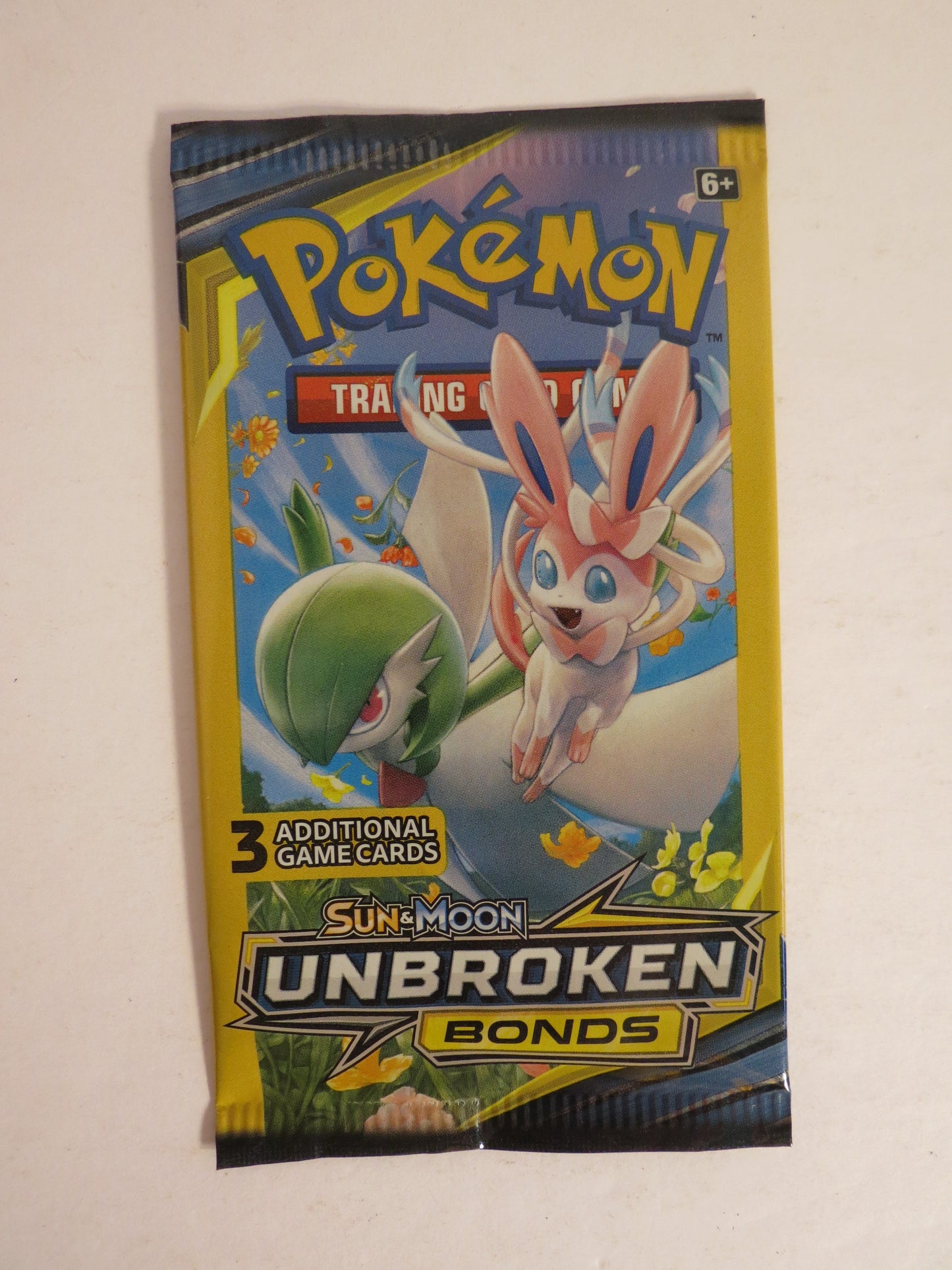 Sun & Moon Unbroken Bonds 3 Card Booster Pack Gardevoir Sylveon Art Pokemon Sealed