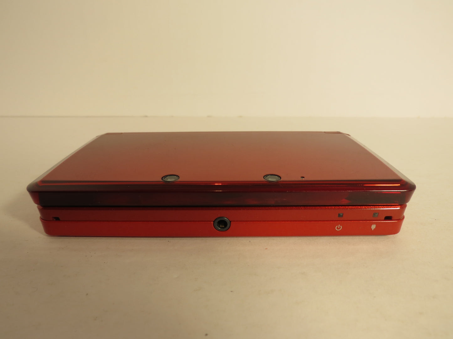 Nintendo 3DS Console CTR-001 Fire Red & Charger