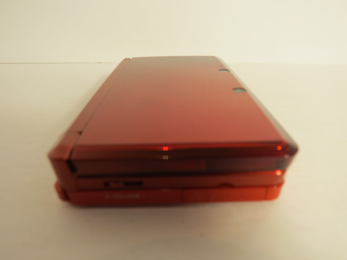 Nintendo 3DS Console CTR-001 Fire Red & Charger