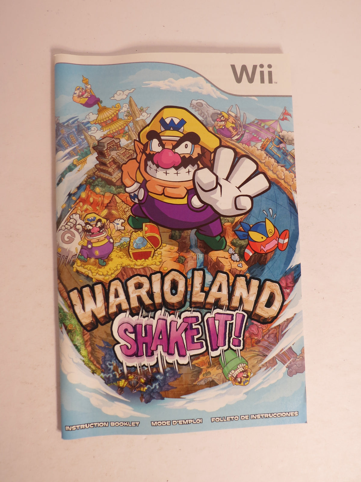 Wario Land Shake It! Nintendo Wii Game CIB