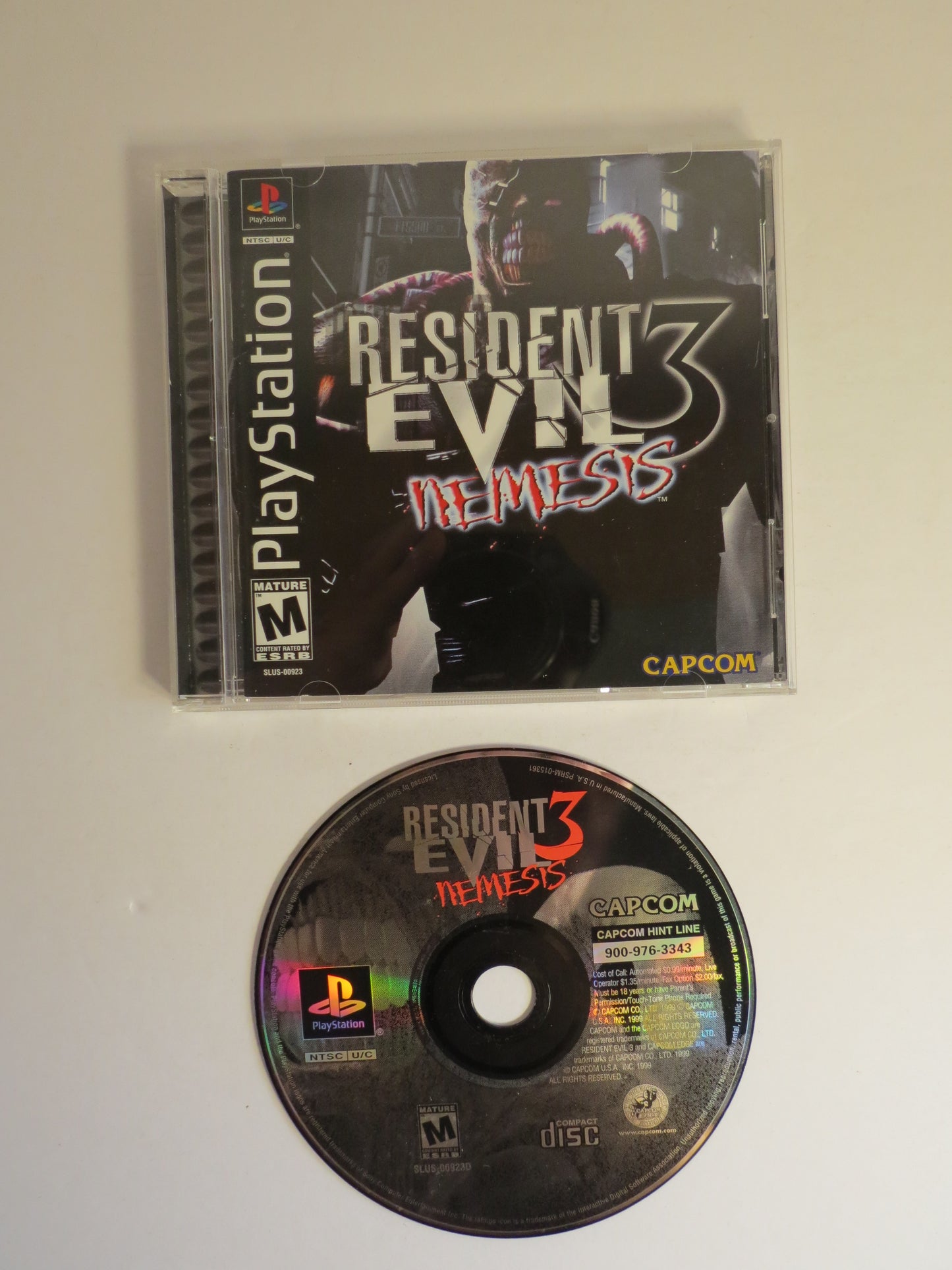 Resident Evil 3 Nemesis Playstation 1 PS1 Game CIB