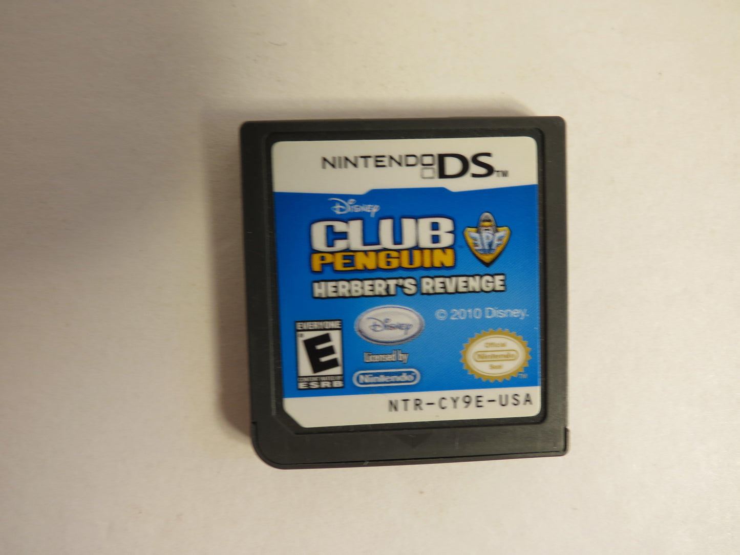 Club Penguin Herbert's Revenge Nintendo DS Game CIB